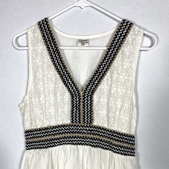 Ivory Boho Tiered Maxi Dress Eyelet Detailing 100% Cotton Made in India Size S/M - Picture 2 of 12